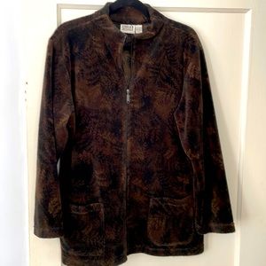 Super comfortable zipped up jacket